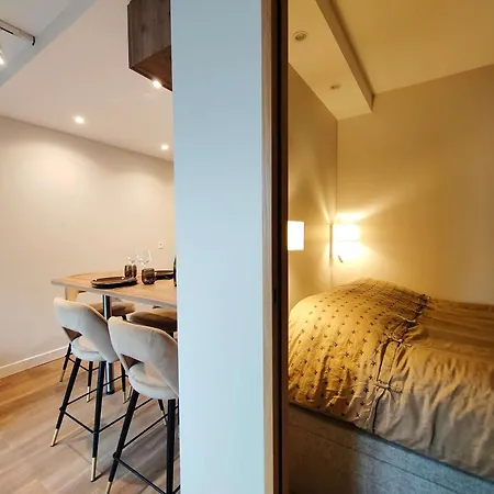 Rénové 3 Pièces à Val Thorens, - Fr-1-545-54 *